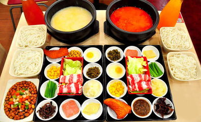 自然稻米线 餐饮管理中的视觉营销与产品展示艺术